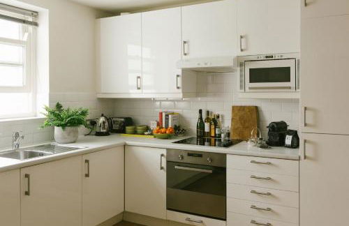 Europa House Apartments - Photo 7