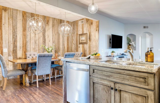 Desert Village Vista by Avantstay Patio w/ Fire Pit, Pool Access - Foto 14