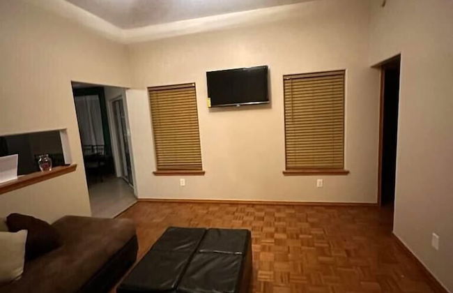 McAllen Majesty 4BR w Pool and Comfort - Foto 37