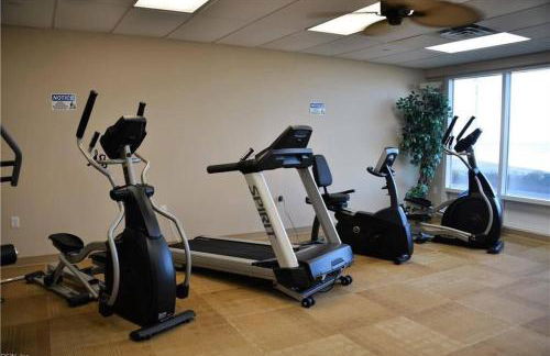 Oceanfront condo, ocean view and indoor pool - Foto 32