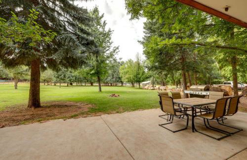 Cozy Cabin on 1 Acre in Premier Pine Neighborhood - Foto 23