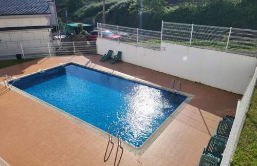 Piso céntrico en Viveiro con aparcamiento - Foto 1