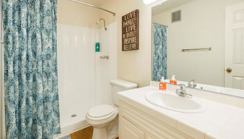 Marina Hideaway - Pool, Hot Tub & Gym - Foto 3, towels, Shower