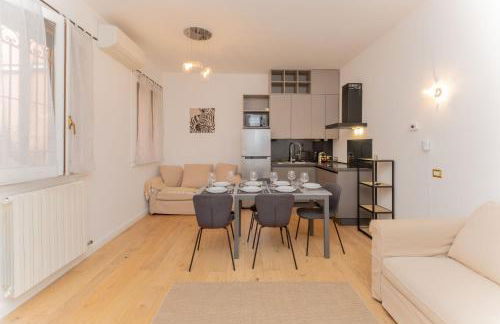 New Exclusive Apartment FONDAZIONE PRADA Tram to Duomo - Foto 1