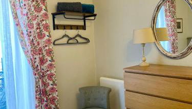 Newly Renovated Ground Floor Apartment close to Thermes - Foto 4