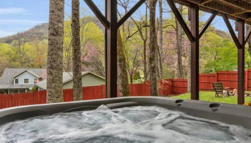 Soco Serene Cabin in the Heart of Maggie Valley - Foto 4