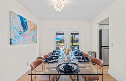 Your own 5BR Private Oasis! wPrivate PoolPickleball - Photo 17