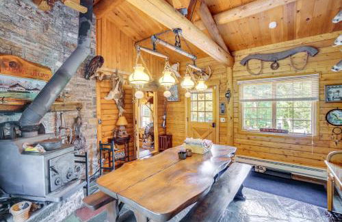 Elegant Hudson Valley Retreat with Hot Tub and Pond - Foto 16