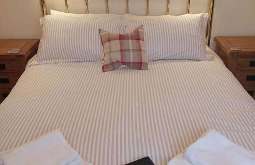 The Snug a cosy, quirky detached cottage with sea views - Foto 9