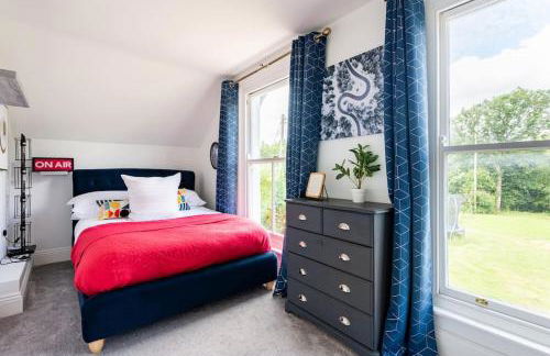 Cotswold Cheltenham, whole house with hot tub - Photo 68