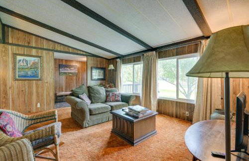 Cozy Salmon Home with Mountain Views and River Access - Foto 6