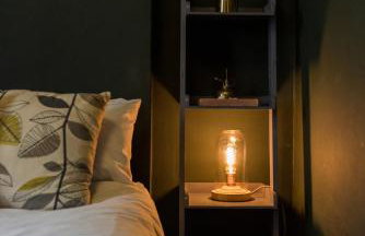JOIVY Contemporary Cottage with Free Parking - Foto 22