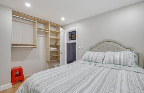 Lake Carmel Access Waterfront Home with Deck! - Foto 16