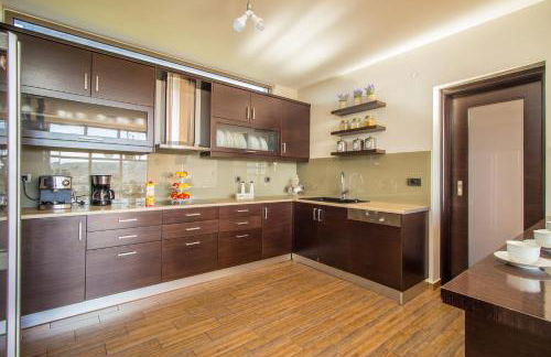 GOLD DREAM HOME - Photo 33