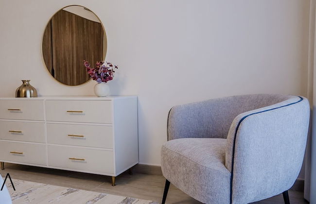 Aya - Modern 1BR Apartment with Balcony in Rahaal 2 - Foto 3