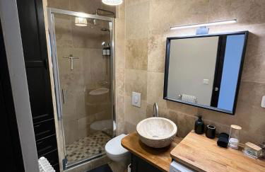 Le Relais des Cyclamens Bron - Foto 7