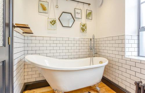 4 bedroom detached house in the heart of Chagford - Photo 33