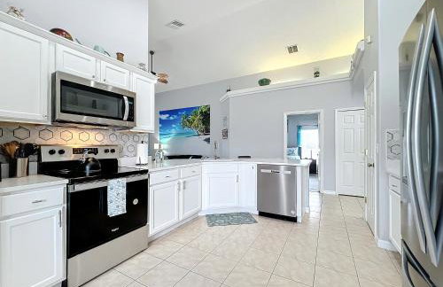 Beach Theme Vacation Pool Spa Home Mins to Disney - Foto 12