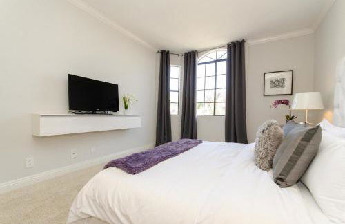 Designer Penthouse 2 Bedroom with Balcony Beverly Hills Adjacent - Foto 27