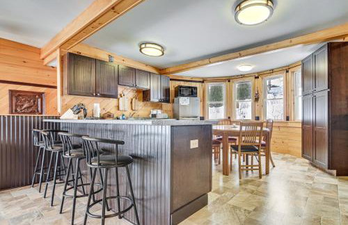 Lakeside Living in Wilton! Family Home with Views - Foto 8