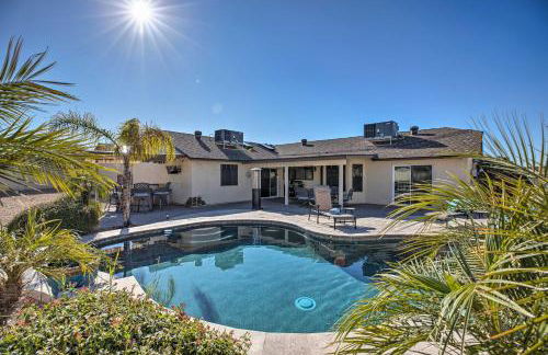 3 Mi to Westgate Desert Home with Hot Tub in Peoria - Foto 1