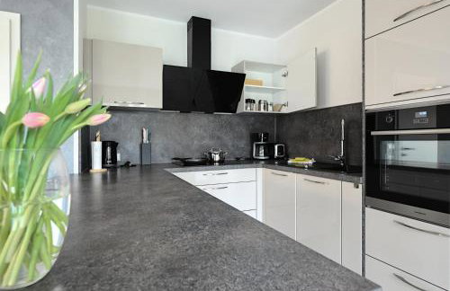Modern Wohnen I Smart TV I Terrasse I 2x Parkplatz I 2 Schlafzimmer I 6 Schlafplätze - Foto 19