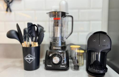 (208) Charmoso Studio - Perto da Praia - Foto 32