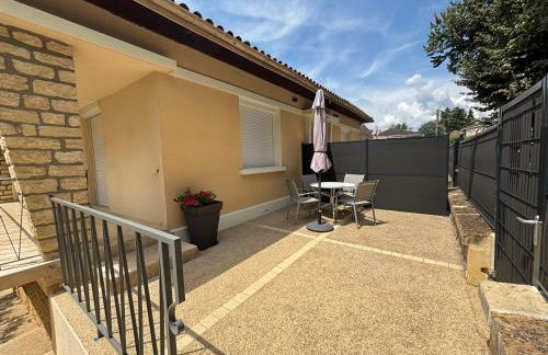 T3 rénové, jardin parking & garage privé, proche centre - Photo 25