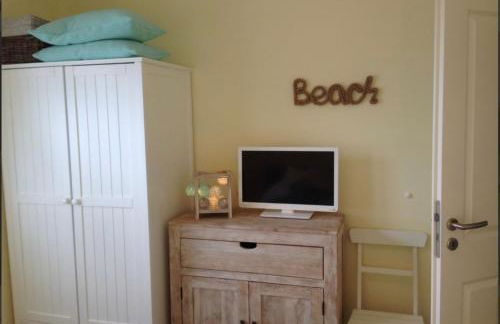 Beach Home - Photo 17