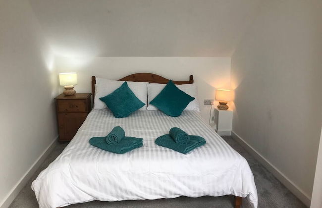 Beautiful Refurbished Home - Short Walk to the Beach - Foto 3