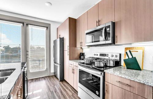 Bright 2BD 2BA Suite Gym and Pool City Center Stay - Foto 7