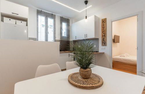 Charmingly renovated -2Bdrs 2Baths -Atocha - Photo 7
