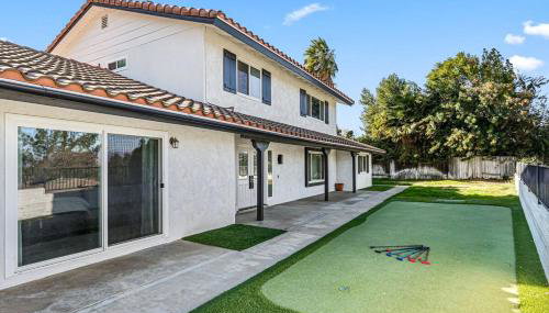 5BR Fun Haven Pool Mini Golf Movie Game room - Foto 4, Garden, Garden view