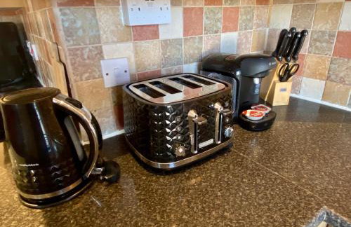 Bedford Contractor Base Sleeps 3 Secure Van Parking Fast WiFi - Foto 11