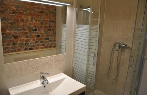 BE WELL 3-Rooms Apartment with Parking and Garden - Foto 24