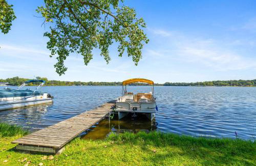 Lakefront Home on Pike Lake with Private Dock and Firepit - Foto 28