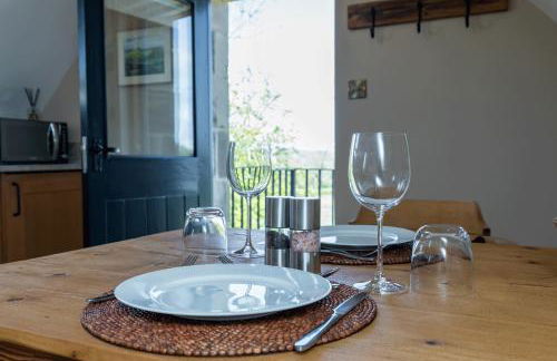 Hayloft with Log Burner and panoramic views - Photo 20