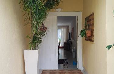 Casa alto padrão na Ferradura em condomínio com piscina privativa - Foto 28