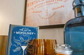 Stylish City Condo Near Top Restos & Nightlife - Foto 19