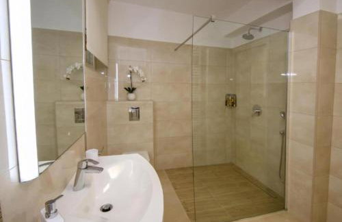 Villa Gabriel - Three Bedroom Villa with Outdoor Pool - Foto 13