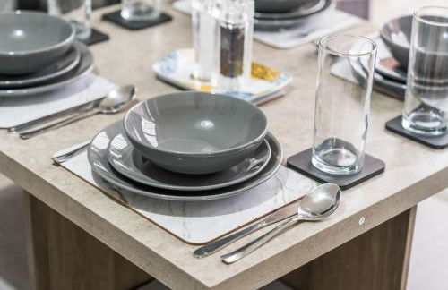 Telford Centre House with Parking, Garden, Wi-Fi - Photo 16