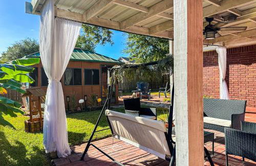 Maple House Romantic Getaway WHot Tub Near IAH - Foto 47