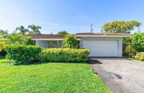 Charming Coral Ridge 2BR 2BA Near Beach plus Pool - Foto 18