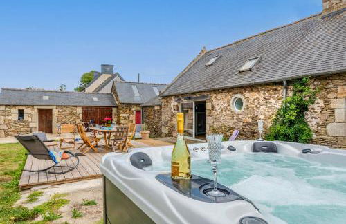 Le gîte de Saint Mathieu, longère pleine de charme au bout du monde ! jacuzzi extérieur vue sur la campagne, salle de billard - Photo 1
