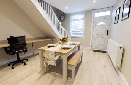 'Weston House' Newly Renovated Family and Workspace Business Cosy Home in Runcorn, Cheshire ENTIRE HOUSE - Foto 25