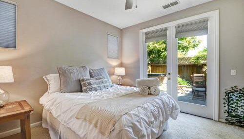 Wine Country Retreat with Hot Tub & Mini Golf - Foto 4