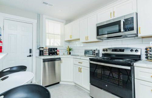 Step into Style Charming RVA Getaway! - Foto 28