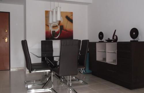 Beautiful 3 bed, 2 bath modern apartment - Foto 5