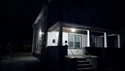 Nona - Private Room 3 with Parking, Desk & Fast WiFi near Yale, Quinnipiac, SCSU & Hospitals - Foto 2