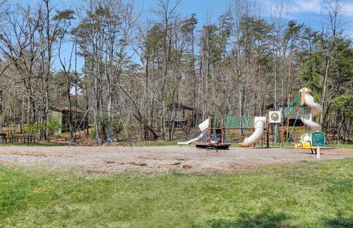 Dog-Friendly A-Frame with Hot Tub and Firepit - Foto 39